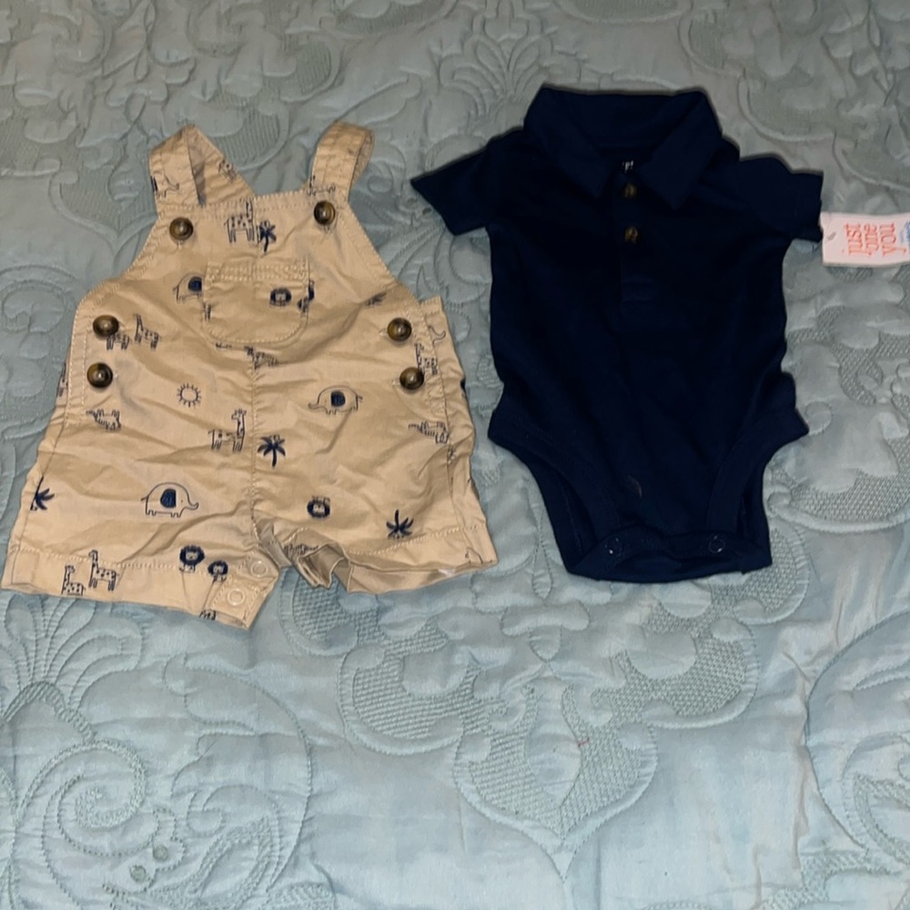 Carters Newborn 2 piece set NWT